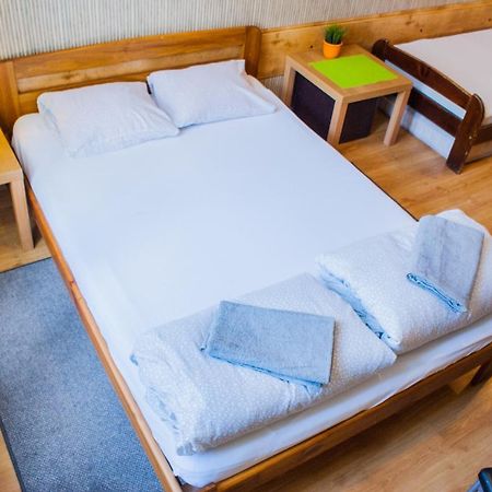 Smocza Jama Hostel Krakow Luaran gambar