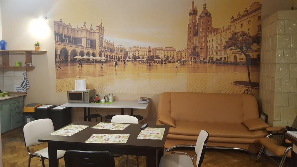 Smocza Jama Hostel Krakow Luaran gambar
