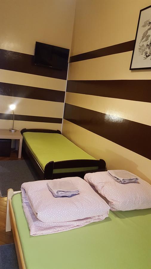 Smocza Jama Hostel Krakow Luaran gambar