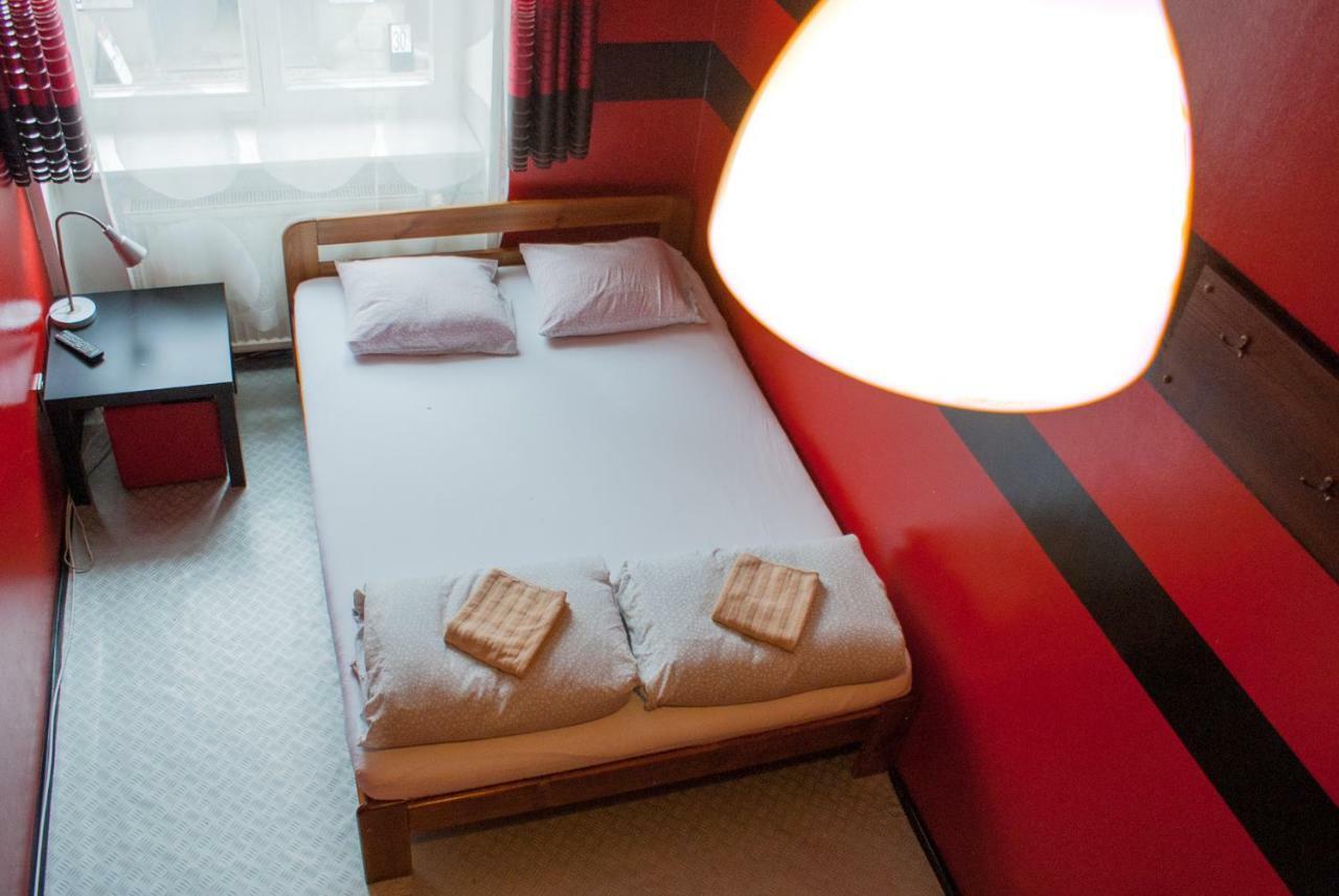 Smocza Jama Hostel Krakow Luaran gambar