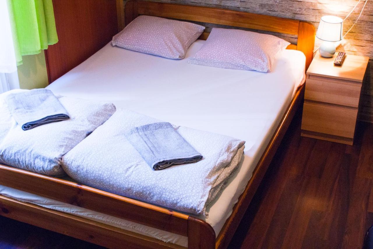 Smocza Jama Hostel Krakow Luaran gambar