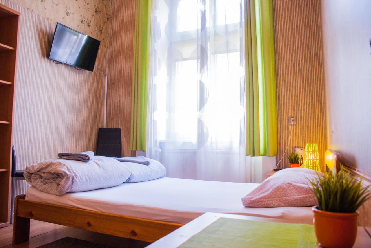 Smocza Jama Hostel Krakow Luaran gambar